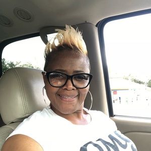 Meet your Posher, Tonya